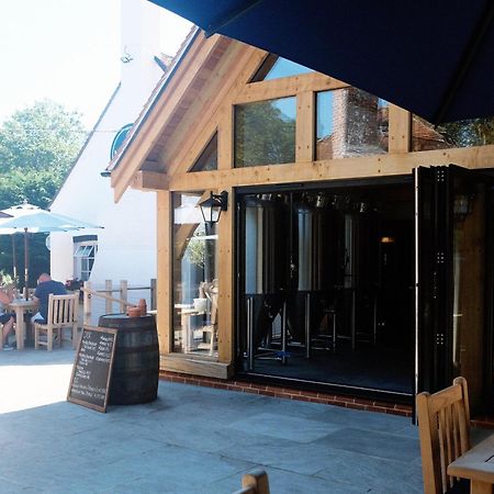 Monkey Brewhouse Hotel Lymington Bagian luar foto