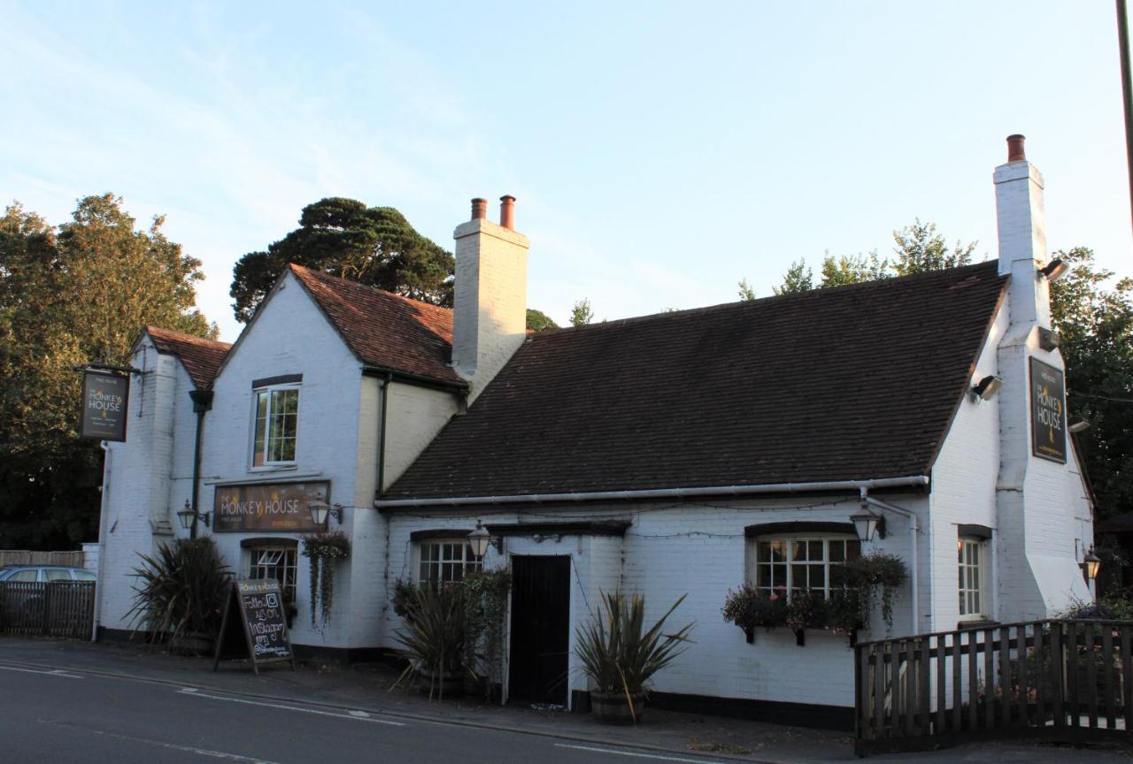 Monkey Brewhouse Hotel Lymington Bagian luar foto