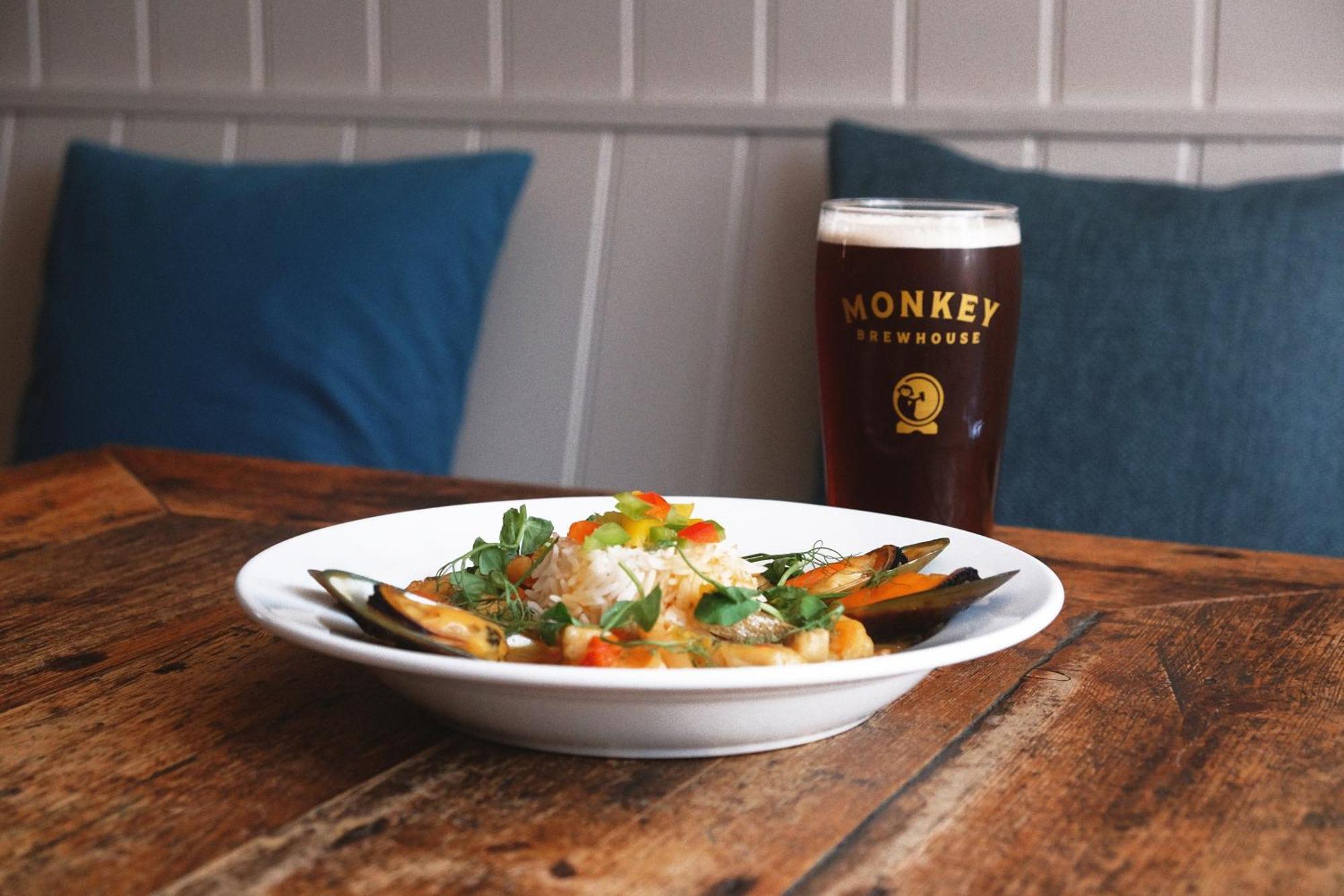 Monkey Brewhouse Hotel Lymington Bagian luar foto