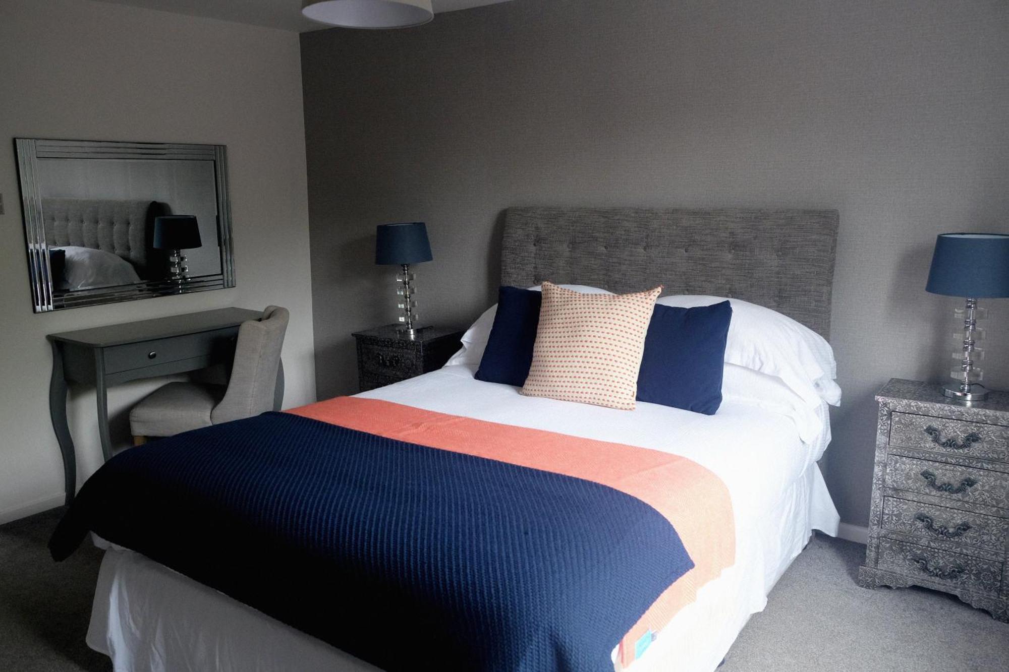 Monkey Brewhouse Hotel Lymington Bagian luar foto