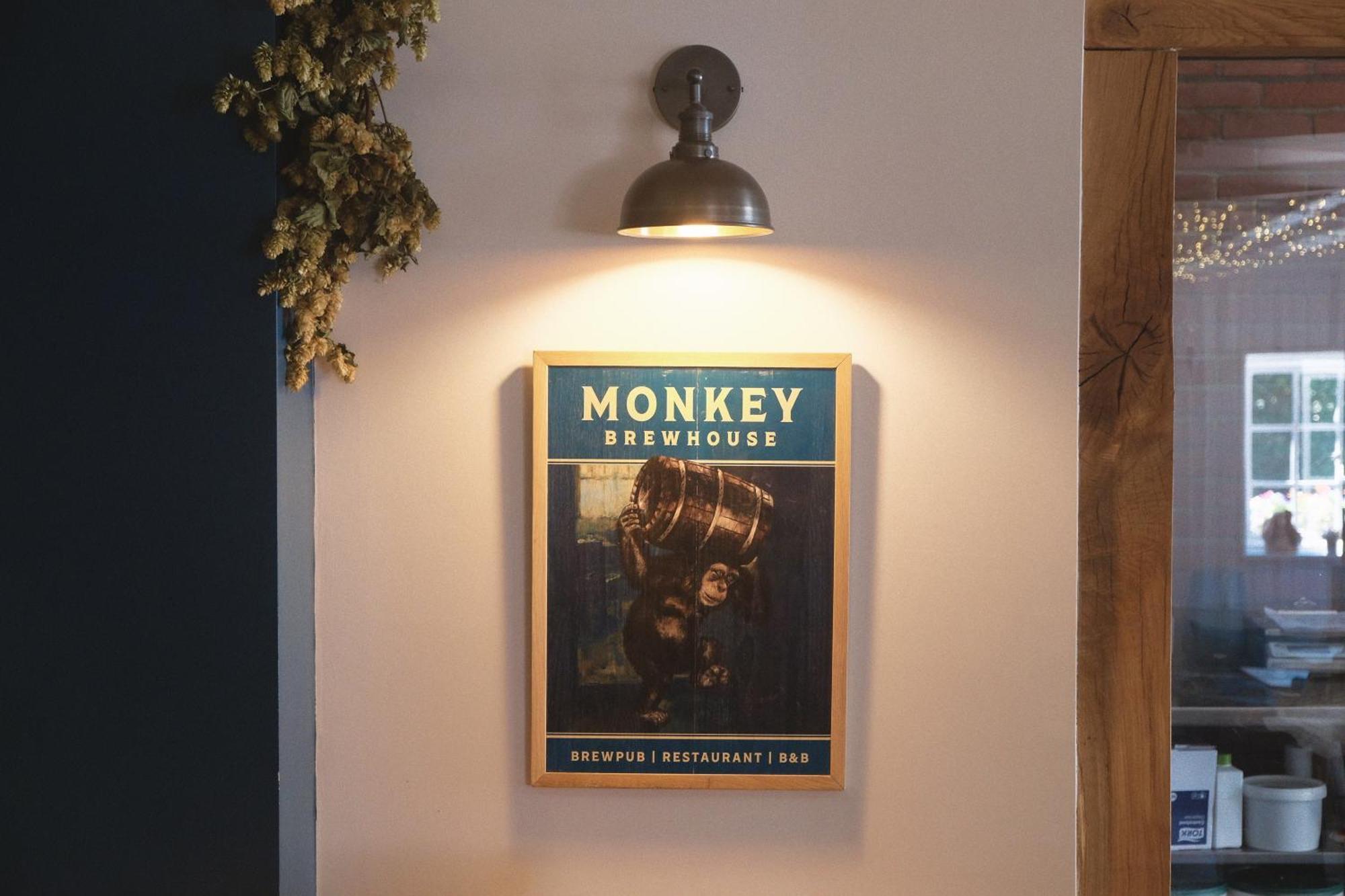 Monkey Brewhouse Hotel Lymington Bagian luar foto