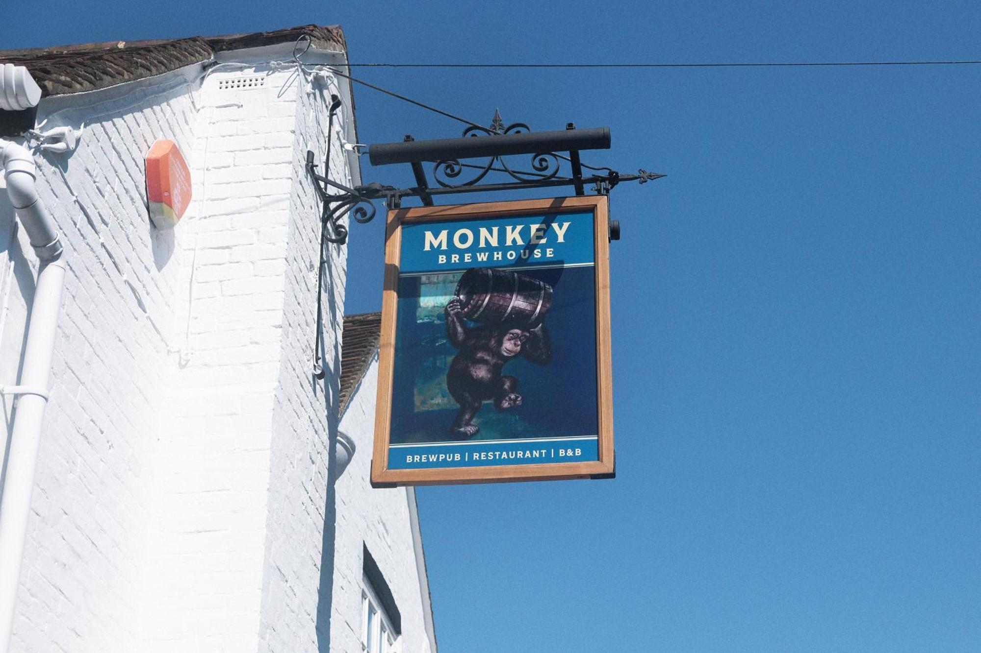 Monkey Brewhouse Hotel Lymington Bagian luar foto