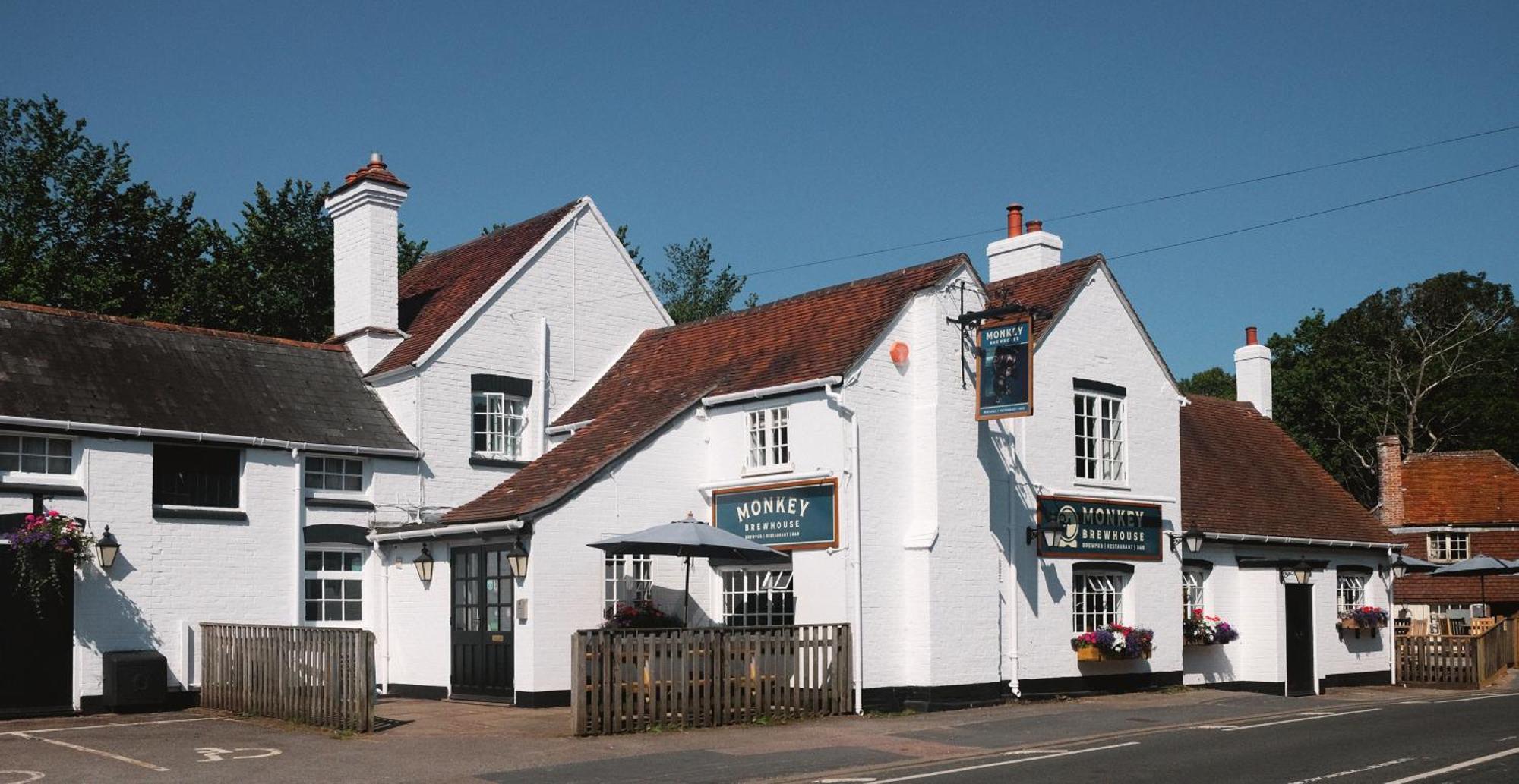 Monkey Brewhouse Hotel Lymington Bagian luar foto