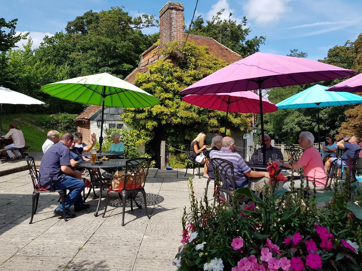 Monkey Brewhouse Hotel Lymington Bagian luar foto