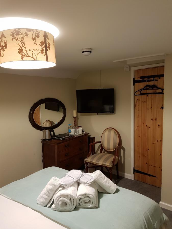 Monkey Brewhouse Hotel Lymington Bagian luar foto