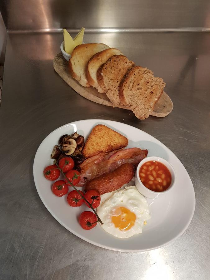 Monkey Brewhouse Hotel Lymington Bagian luar foto